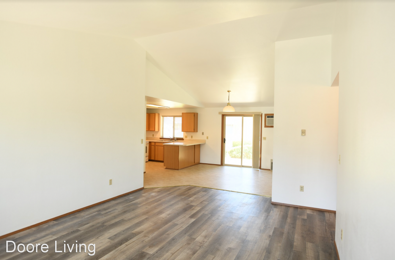 7204 - 7223 Willow Court - Photo 2 of 17