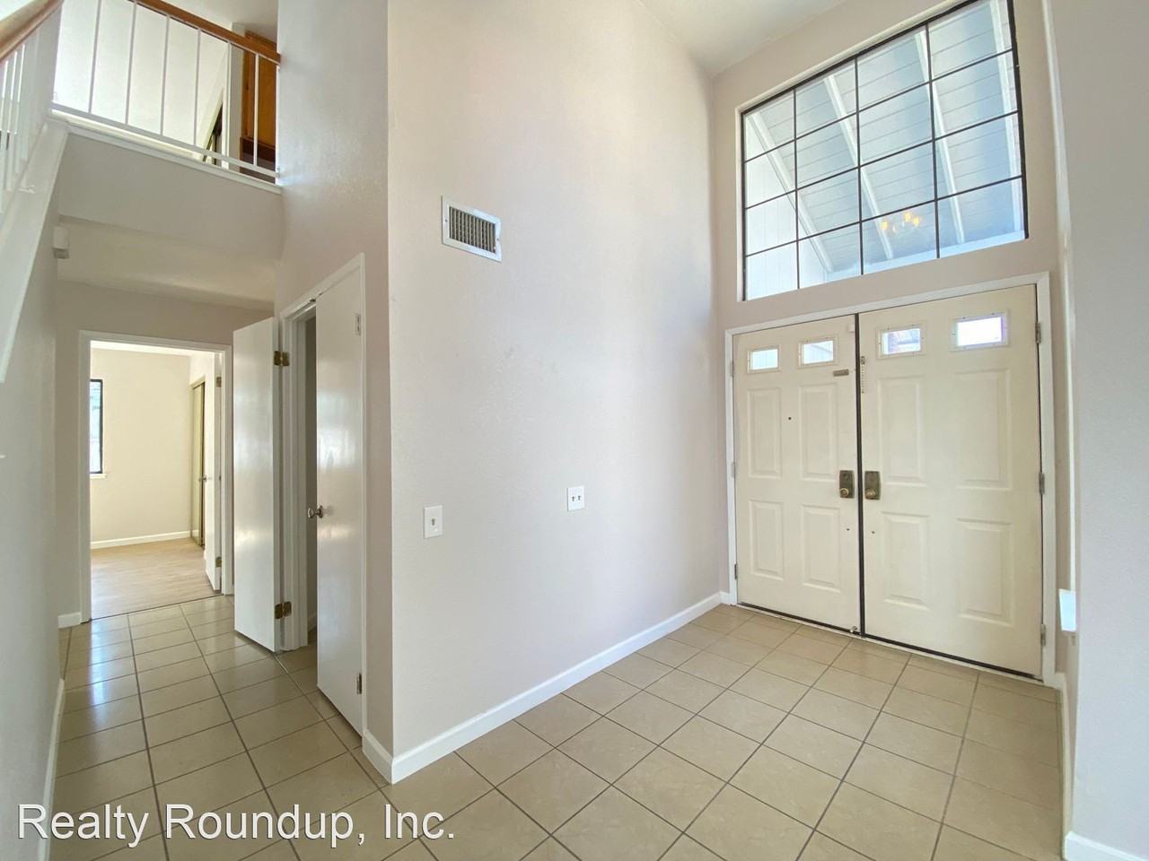 8105 Simi Ct - Photo 2 of 35