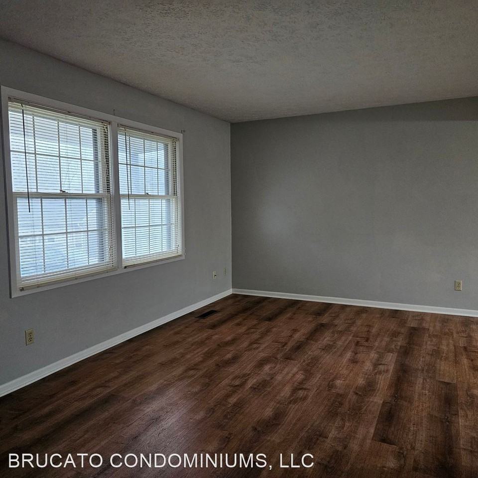 1252 Colonial Dr - Photo 3 of 22