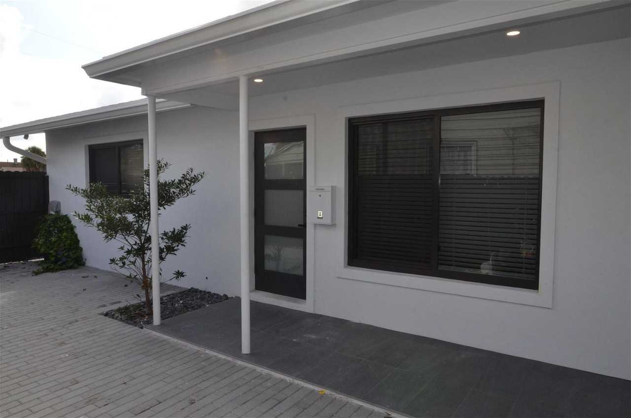 Palmetto St #A - Photo 2 of 8