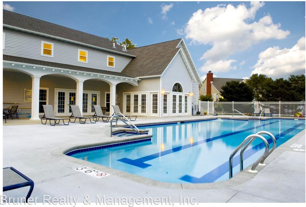 Harbor House Drive & Flagship Drive Apartments in Madison, WI 53719