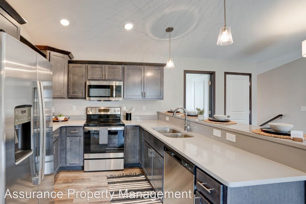 Chloe Dr - Photo 3 of 32