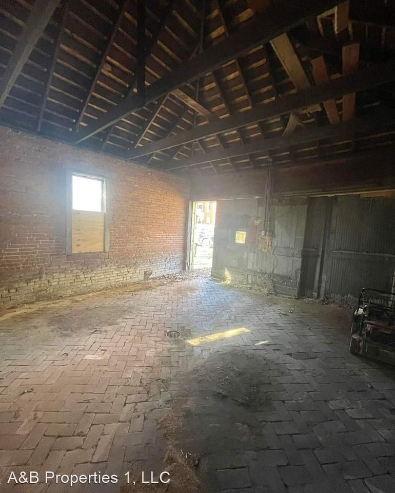 1650 Vermont St - Photo 3 of 4