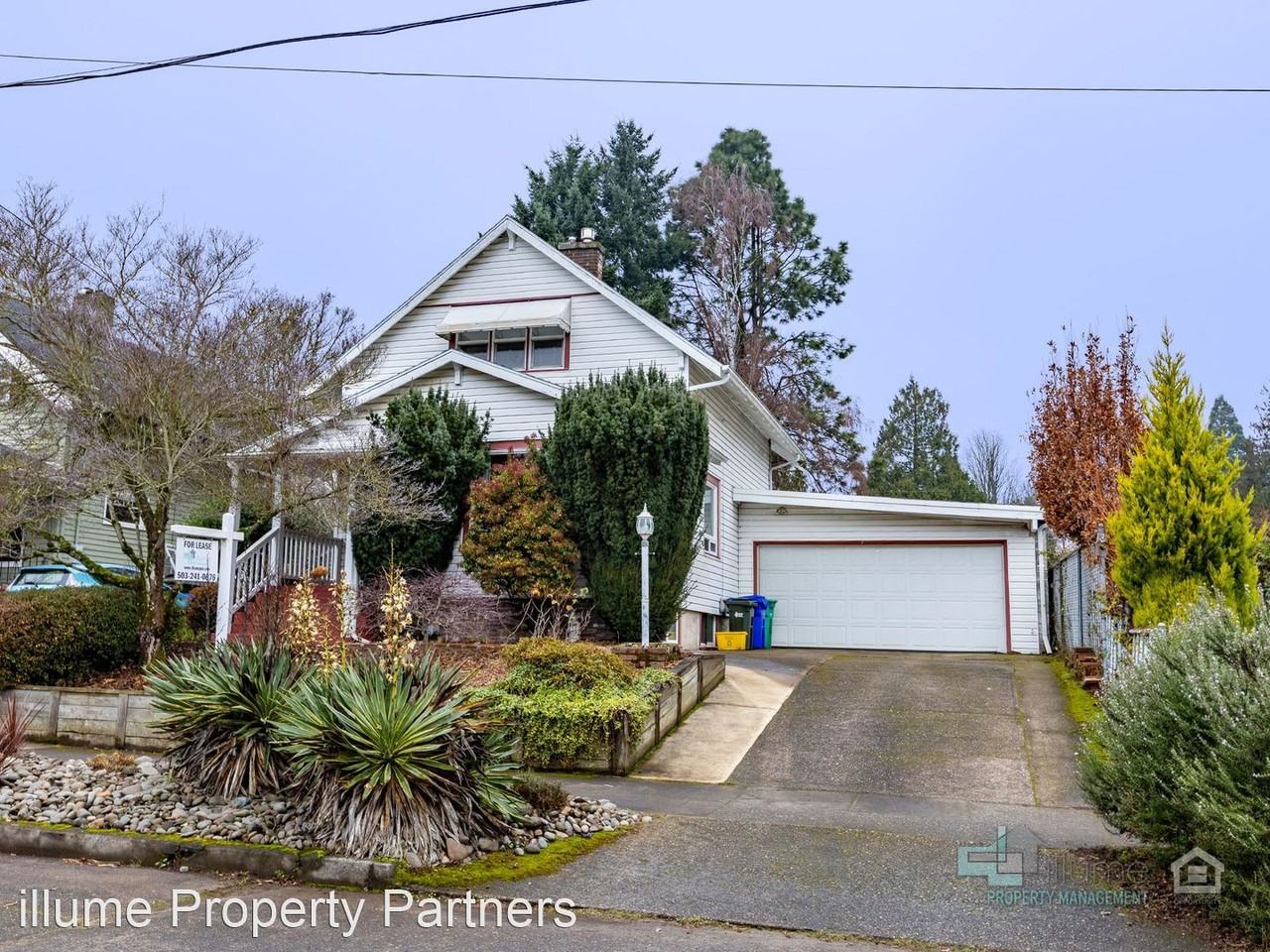 3377 Se Franklin St - Photo 2 of 44