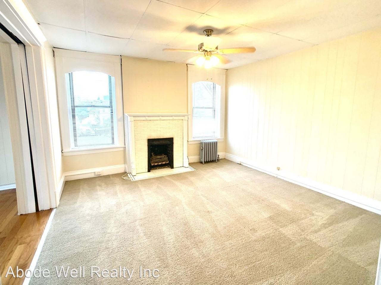 131/133 West Sycamore Street - Photo 3 of 34