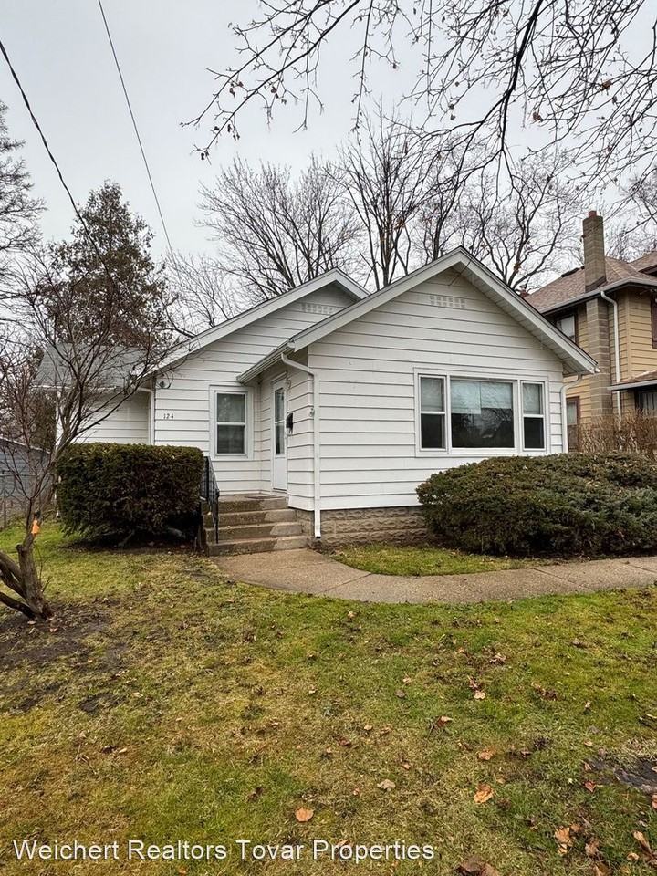124 Grand Blvd, Loves Park, IL 61111 2 Bedroom House for 1,195/month