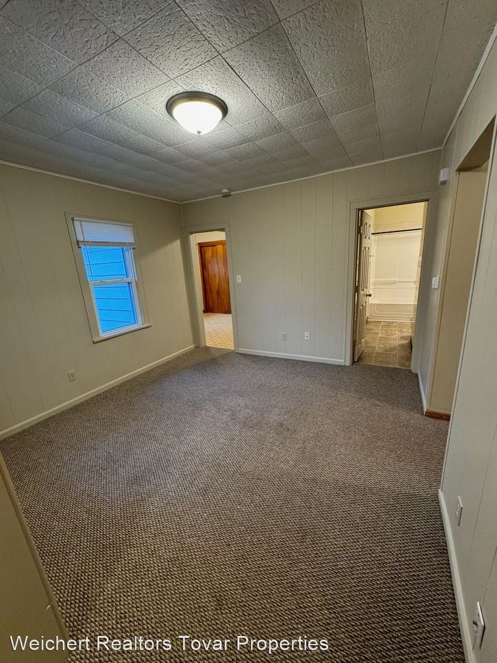 124 Grand Blvd - Photo 3 of 8