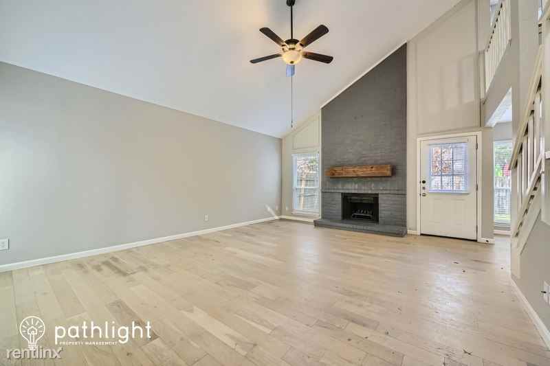 2203 Wamsetta Dr - Photo 3 of 20