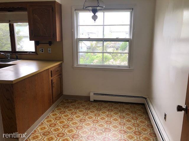 W William St - Photo 2 of 8