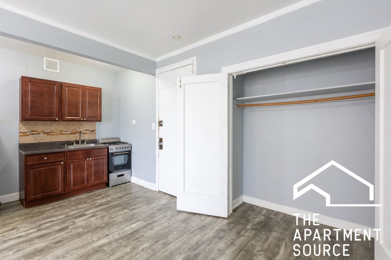 6930 N Greenview Ave #209 - Photo 3 of 14