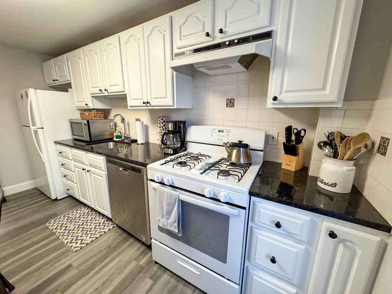 7 Harvard Sq #3B - Photo 7 of 13