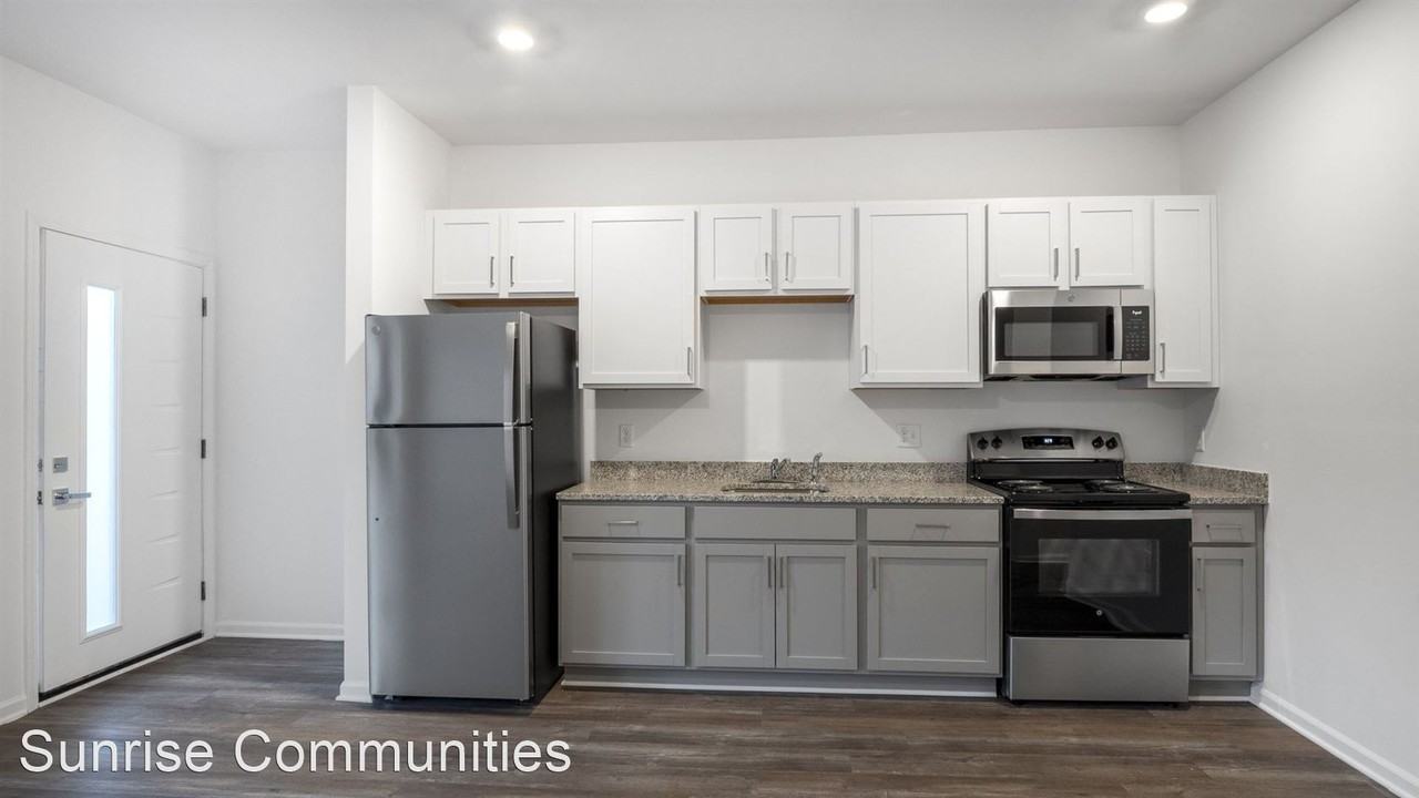 The Alexandrine - Photo 2 of 2