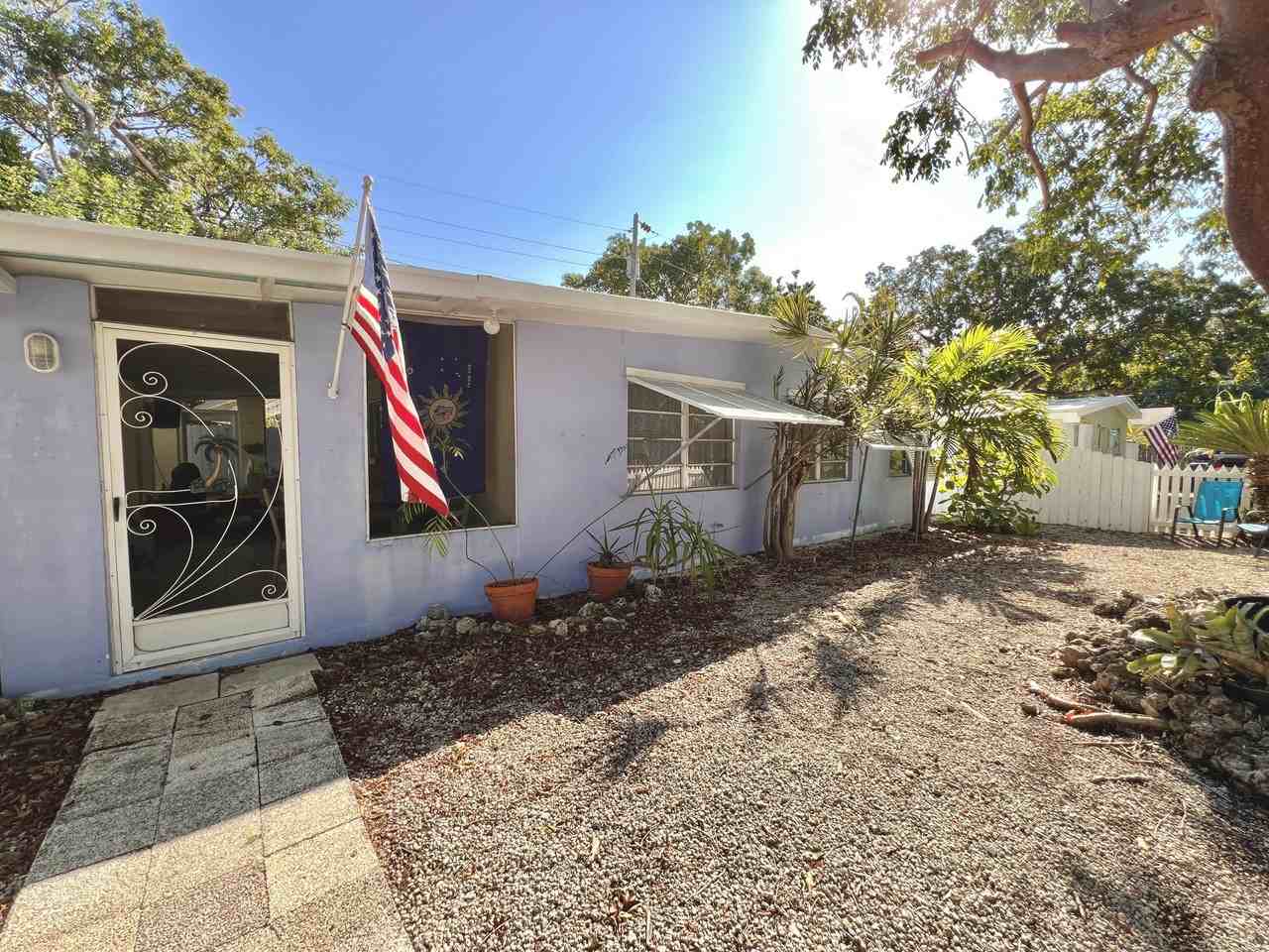 22 Barracoa Dr, Key Largo, FL 33037 2 Bedroom House for 2,950/month