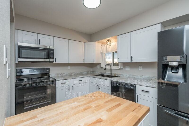 3115 22nd Ave - Photo 6 of 19