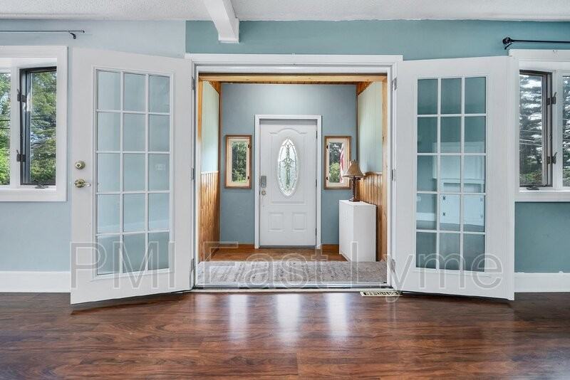 27 Upper Bartlett Rd - Photo 2 of 23