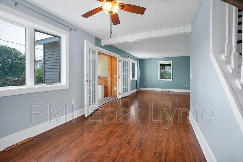 27 Upper Bartlett Rd - Photo 3 of 23