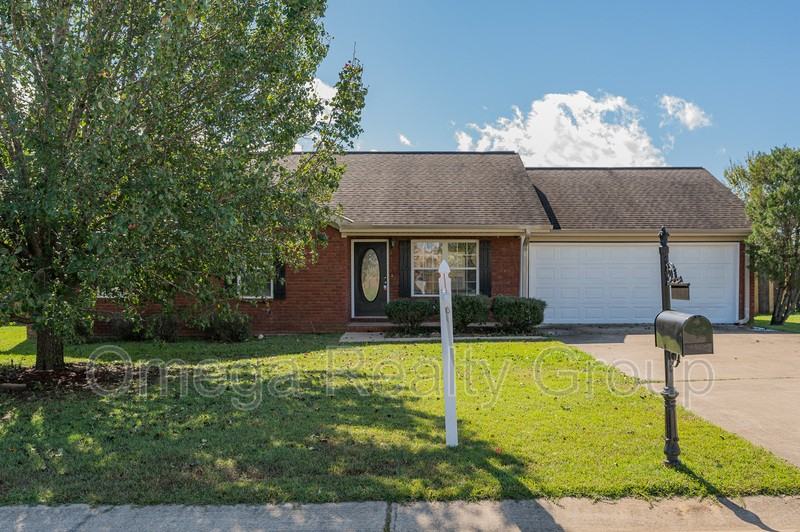 18535 Meadow Run Dr - Photo 2 of 44