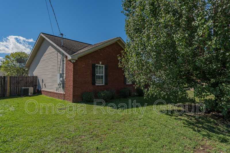 18535 Meadow Run Dr - Photo 5 of 44