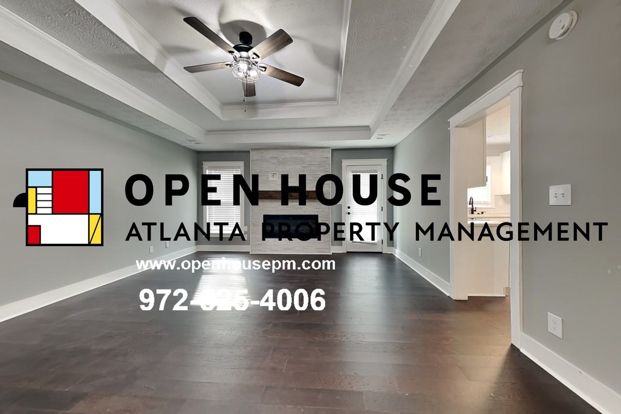 3355 Hudson Ln - Photo 3 of 21