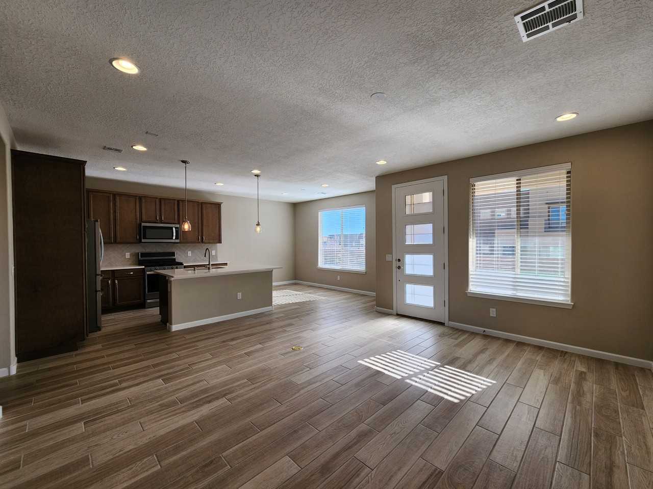 5003 Wheeler Ln - Photo 3 of 20