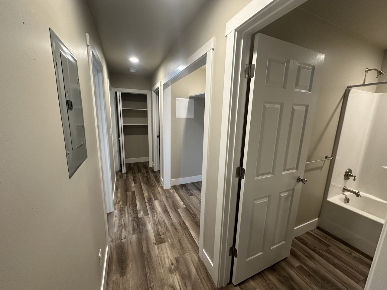 1227 Rose Xing - Photo 4 of 19