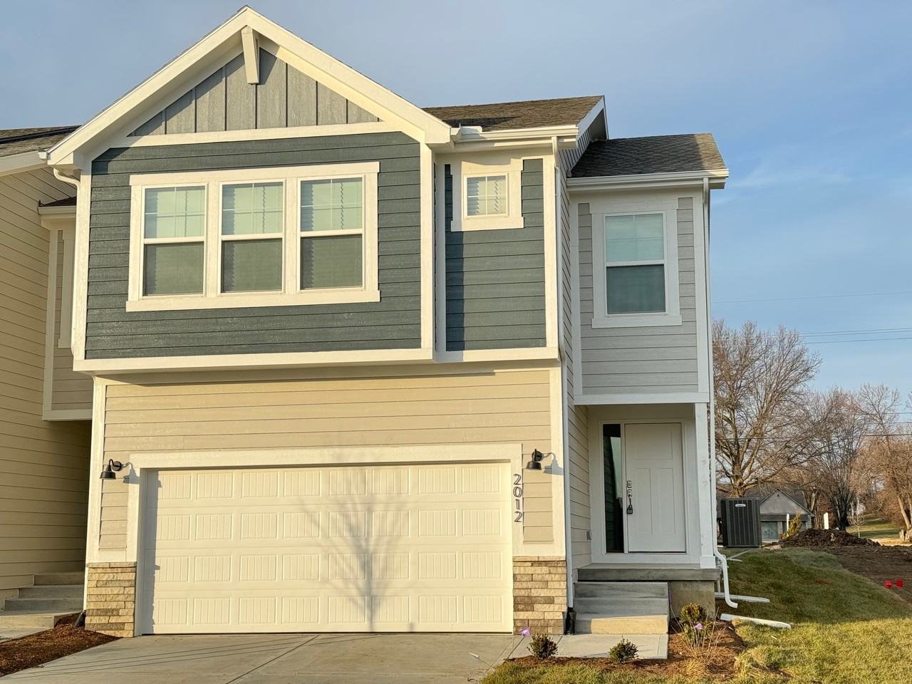 2012 Sw Holdbrooks Dr - Photo 2 of 18