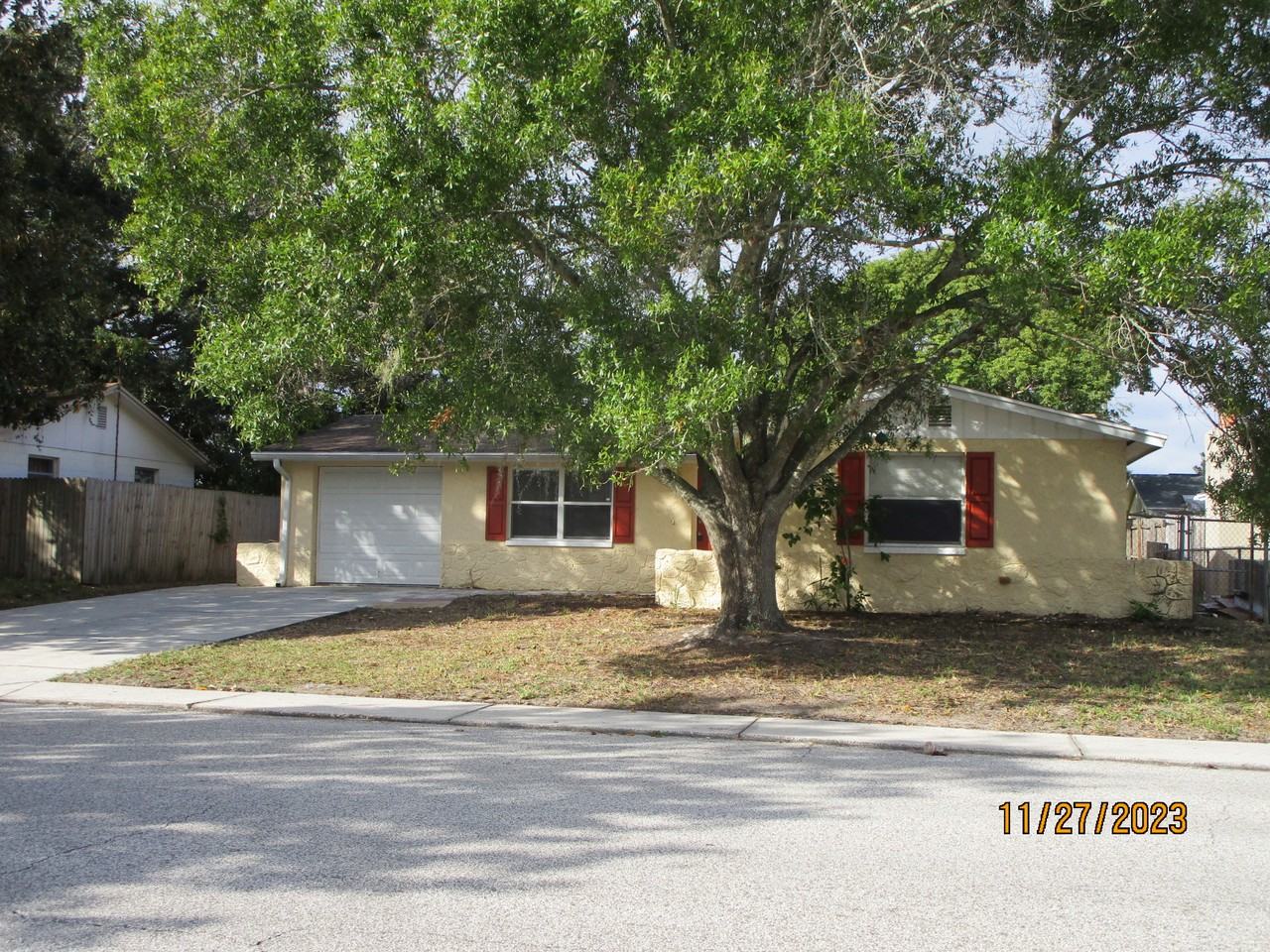 8817 Sterling Ln - Photo 2 of 25