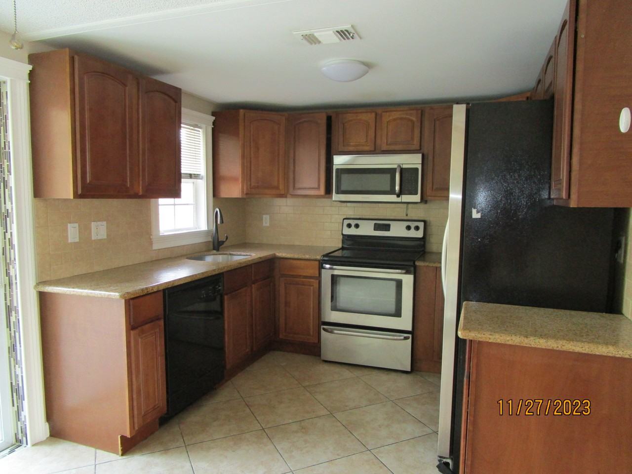 8817 Sterling Ln - Photo 5 of 25