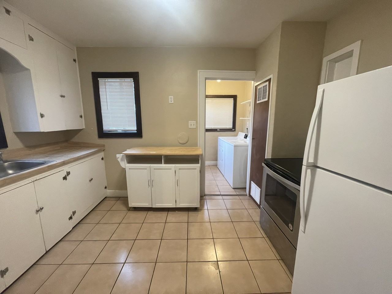 Vassar_407 #1 - Photo 6 of 21