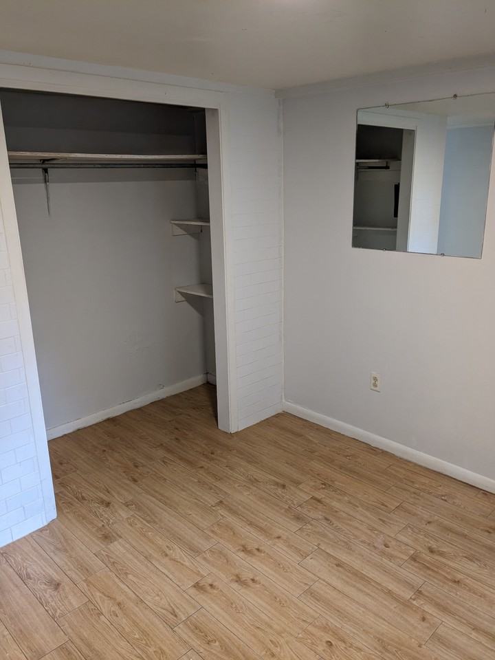 4226 Oxford Avenue #B - Photo 5 of 18