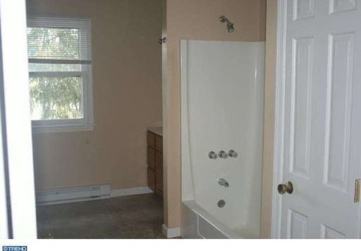 4987 S State St - Photo 3 of 12