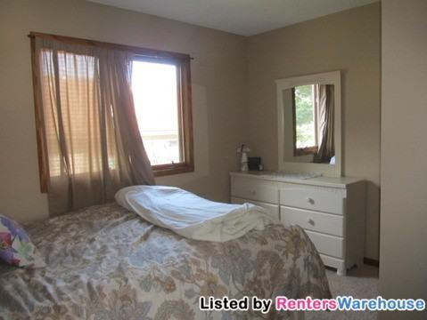 536 Auburn Pl NW - Photo 3 of 12