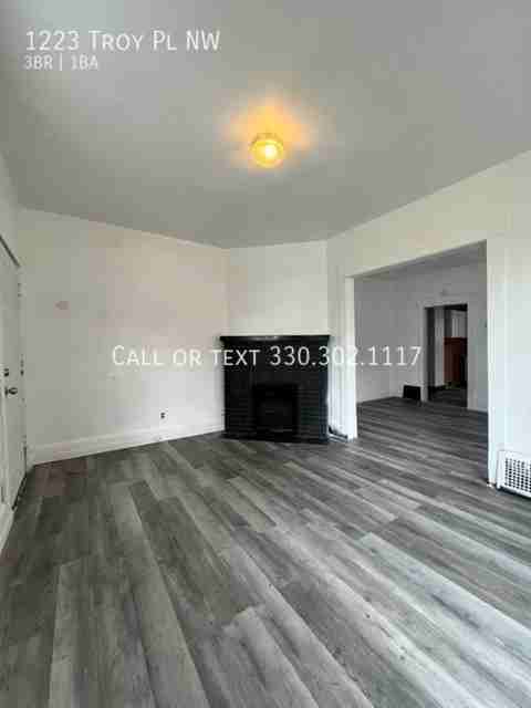 1223 Troy Pl Nw - Photo 3 of 10