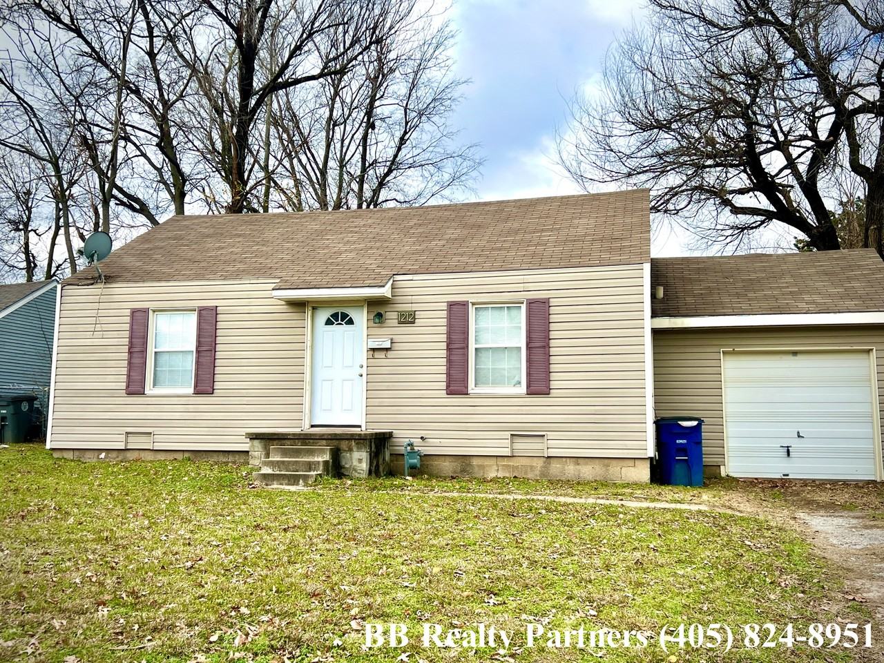 1212 S Erie Ave #NA - Photo 2 of 11