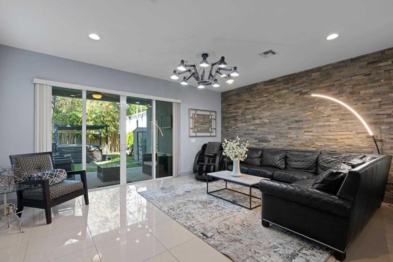 133 Ne 3rd Ave #133 - Photo 2 of 29