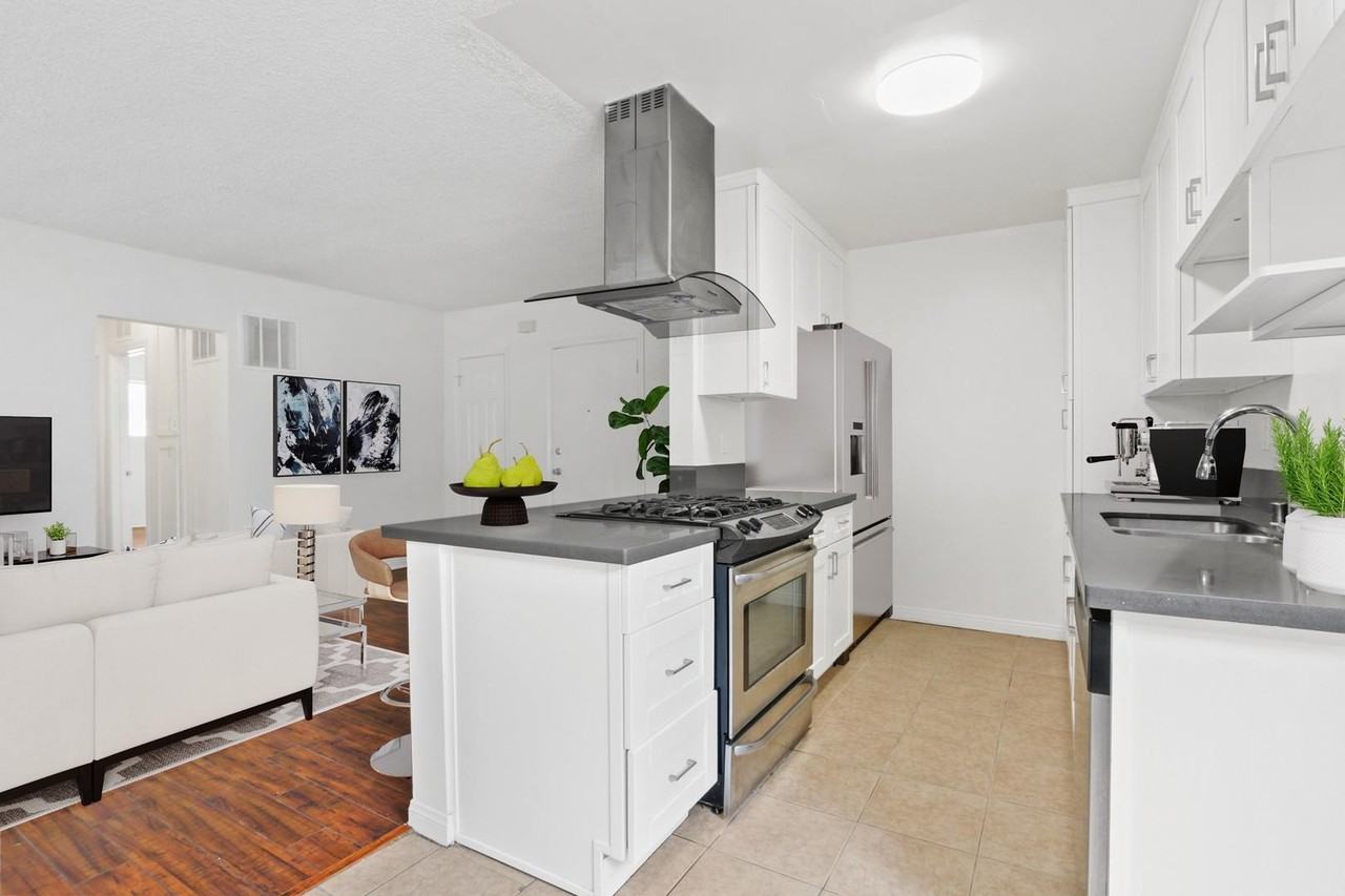 Gale Apartments - Photo 2 of 33