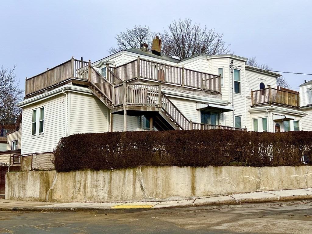 950 Winthrop Ave - Photo 2 of 10