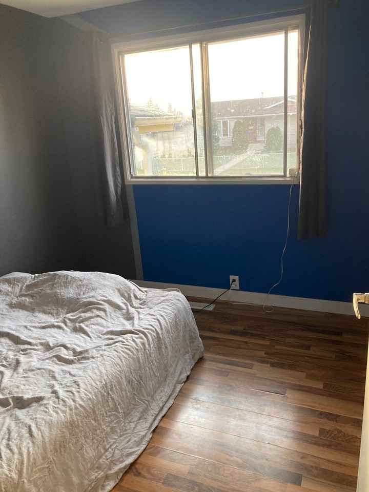 12803 45 Street Northwest - Photo 2 of 8