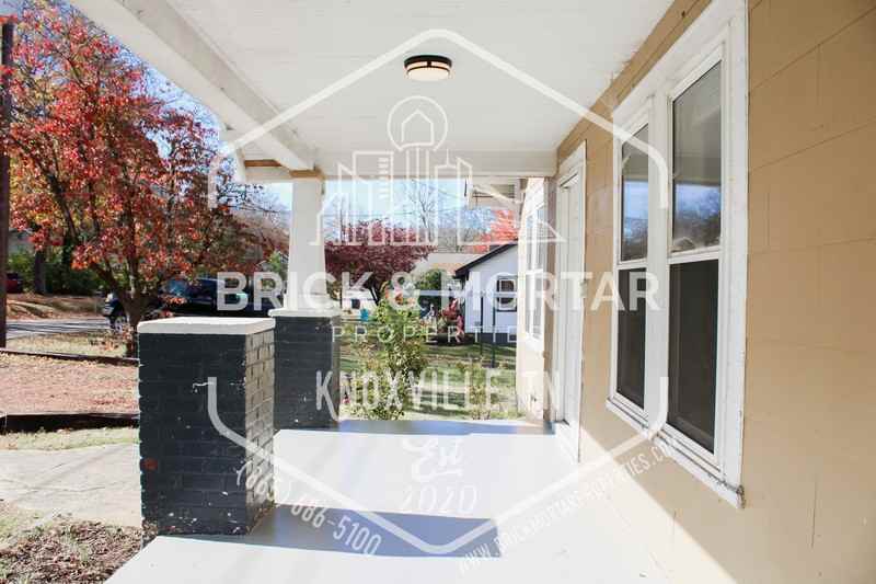 1733 Allen Avenue - Photo 3 of 29