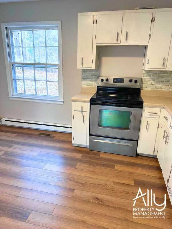 2524 Emerys Ln - Photo 2 of 13