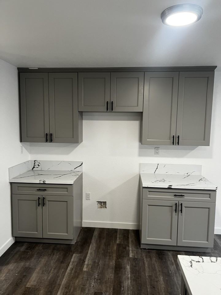 2116 Zoe Avenue - Photo 4 of 18