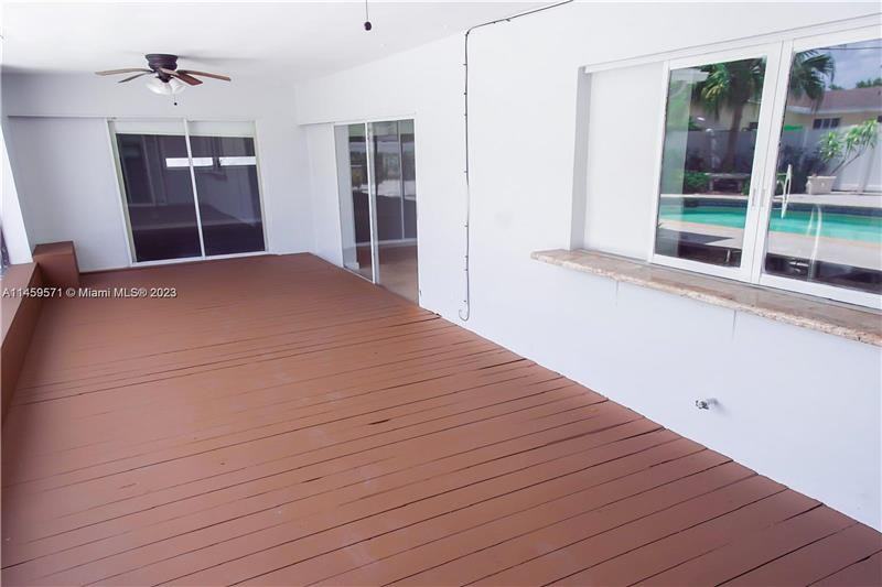 1911 Ne 206th Ter #1911 - Photo 3 of 9