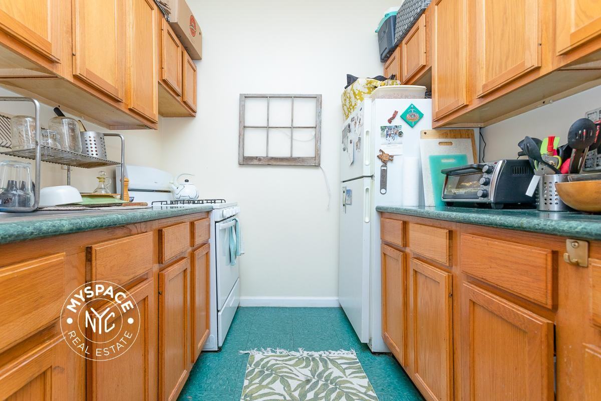 95 Seigel St #1B - Photo 5 of 8