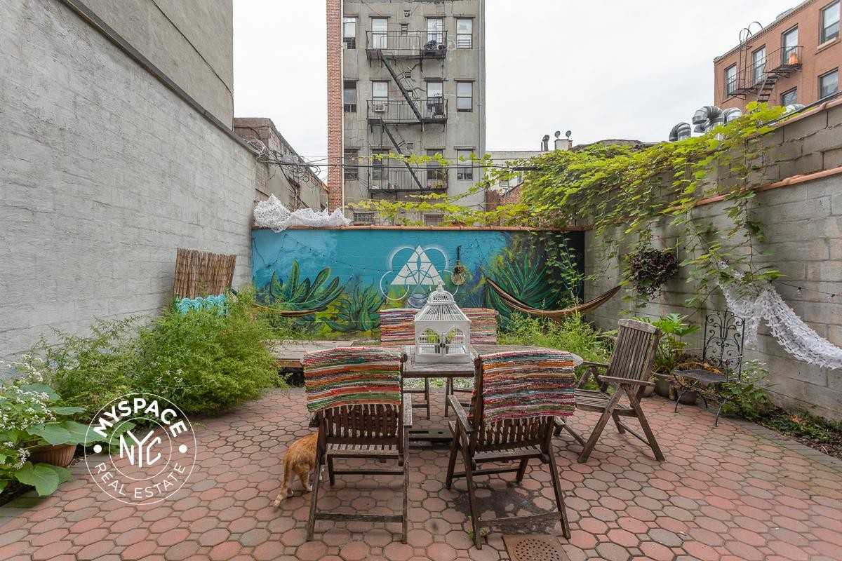 95 Seigel St #1B - Photo 7 of 8