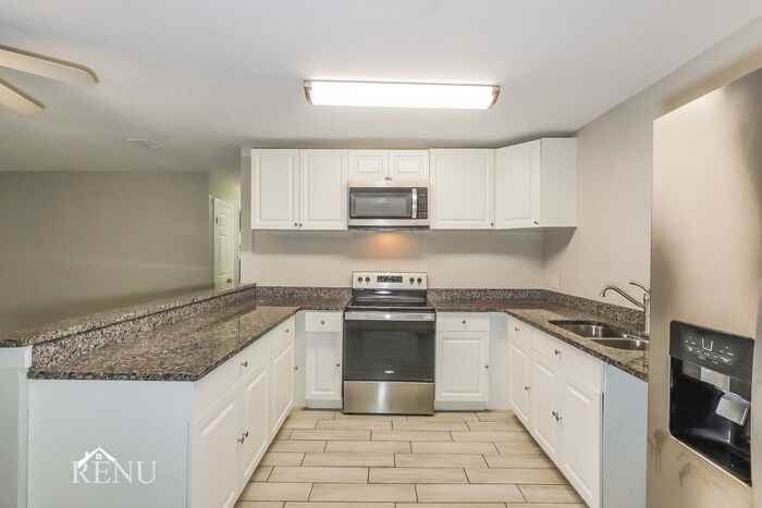 27132 Fernery Ave - Photo 3 of 17