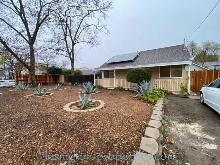 5933 Landis Ave, Carmichael, CA 95608 3 Bedroom House for 2,200/month