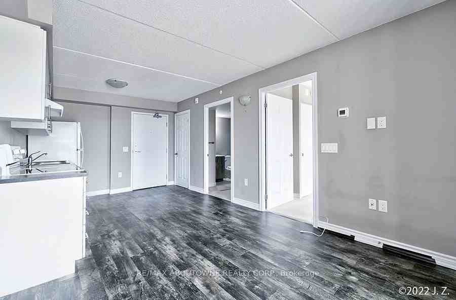 716 Main Street East #912 - Photo 7 of 13