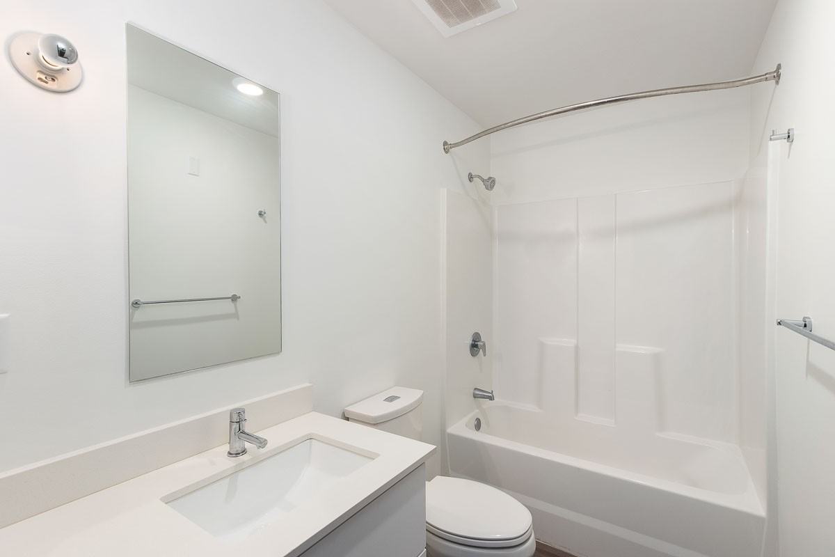 1108 E 30th St301 #301 - Photo 3 of 21