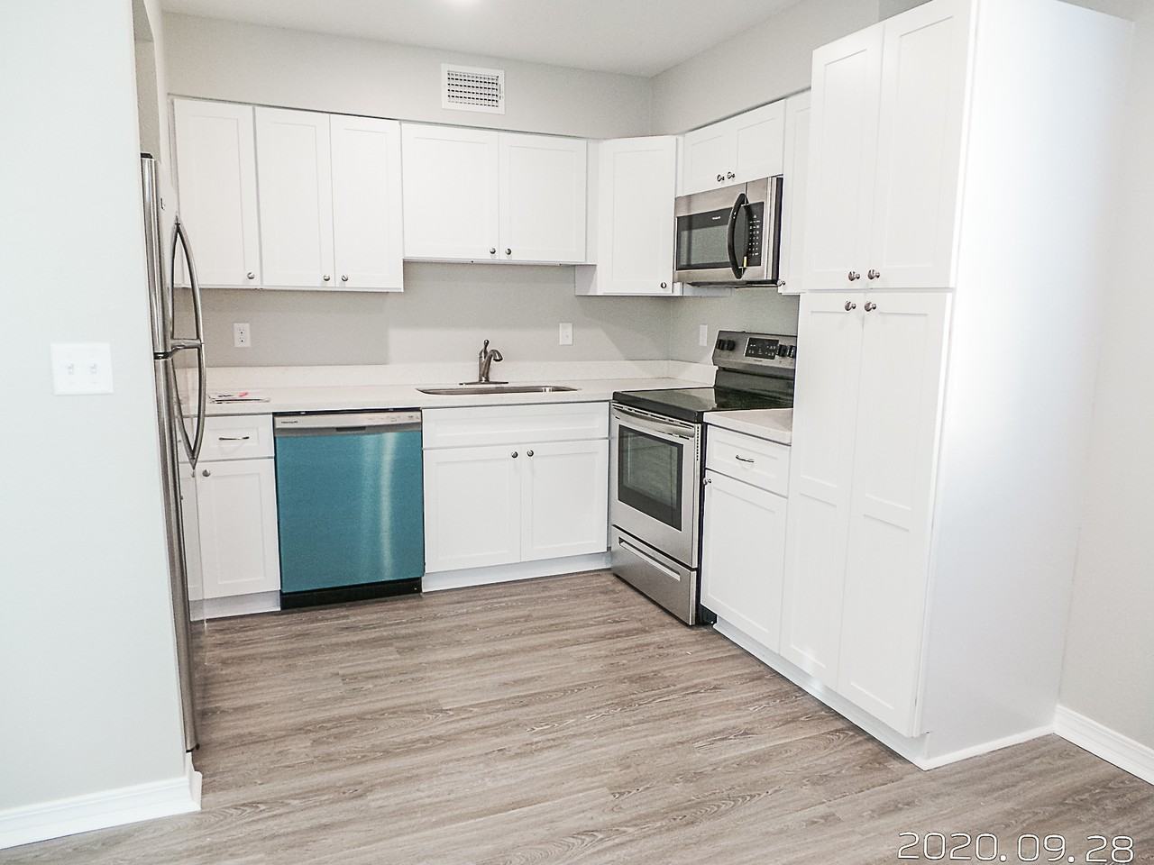 723 Berthe AvenueUnit #211 - Photo 7 of 10