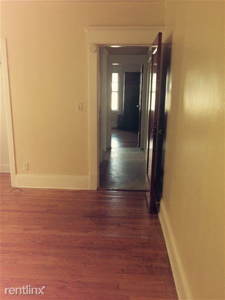 83 Knollwood St - Photo 3 of 10